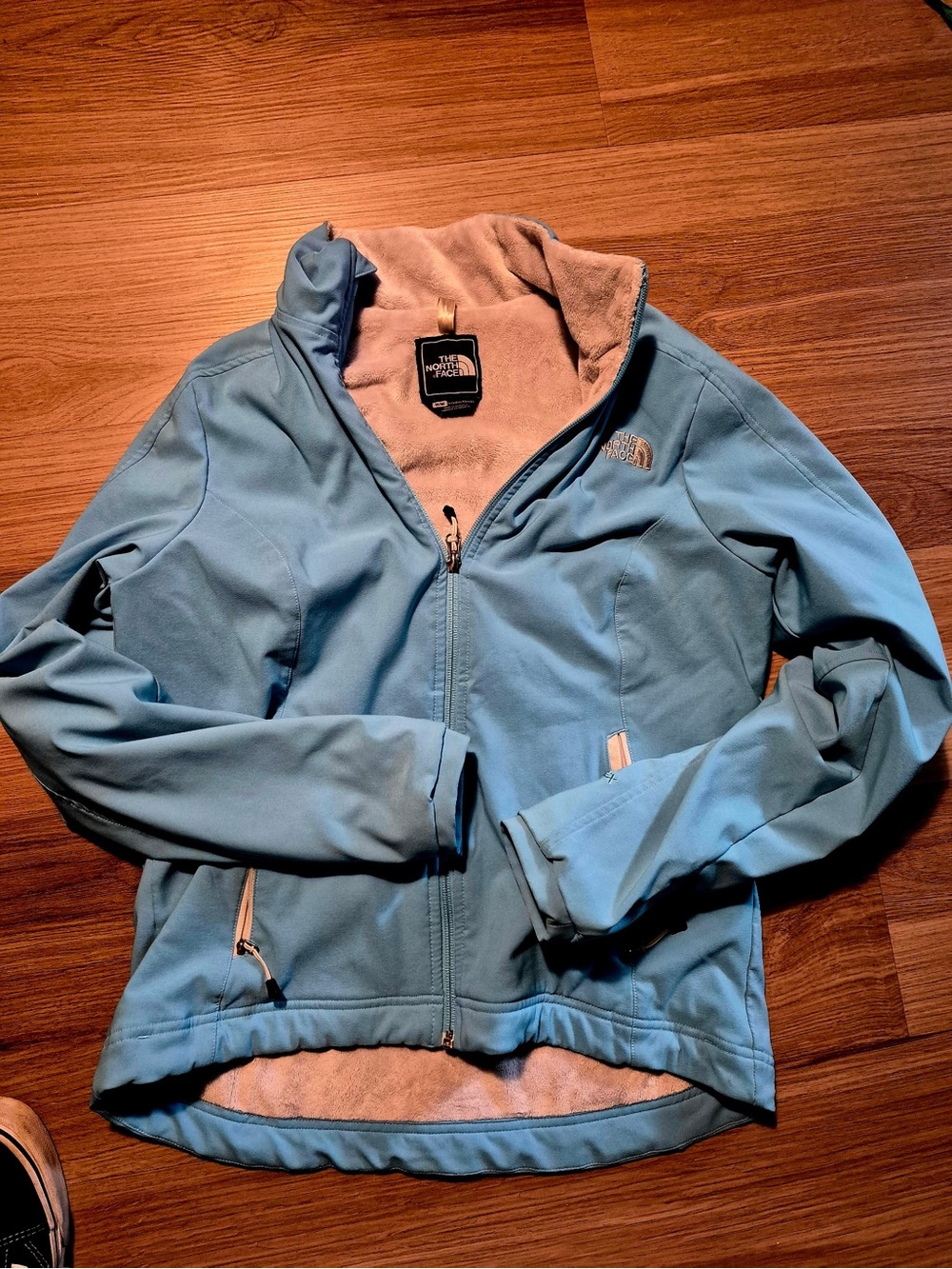 The North Face Women's Light Blue Softshell Jacket with Cream Fleece Lining
